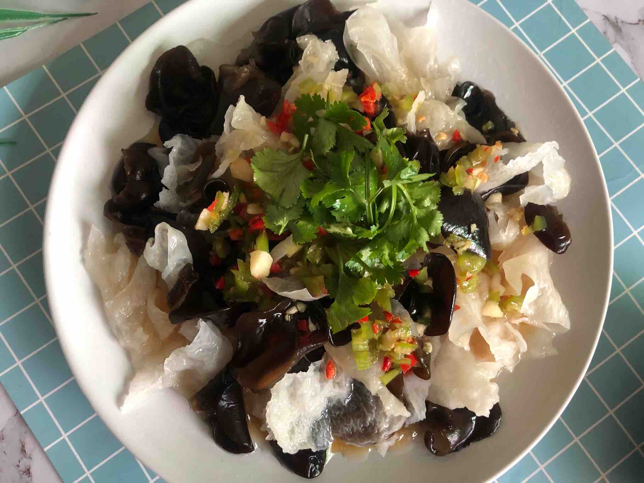 涼拌雙耳的做法-家常味拌菜譜-易網健康養生網 涼拌雙耳的做法-家常味拌菜譜