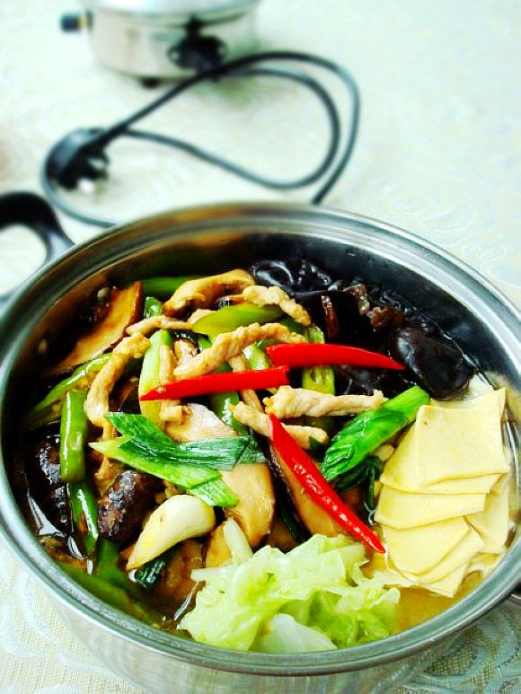 千張白菜亂燉的做法-家常味燉菜譜-易網健康養生網 千張白菜亂燉的做法-家常味燉菜譜