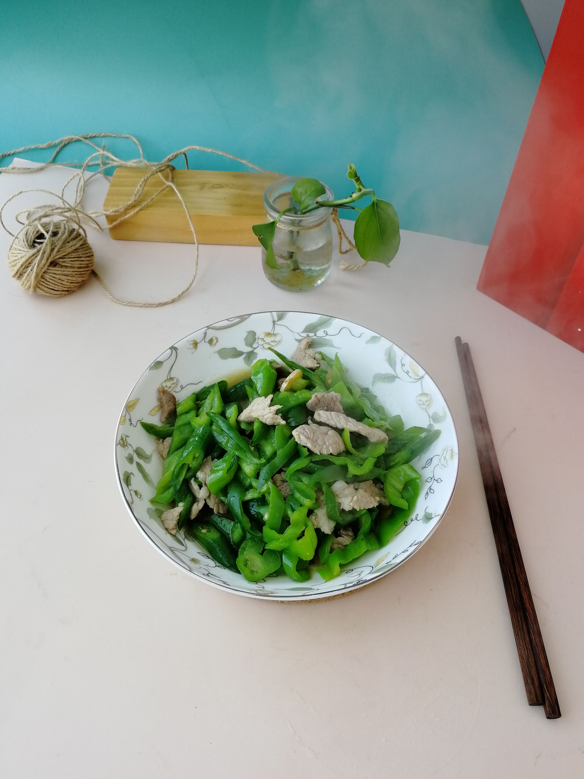 青椒炒肉絲的做法-咸鮮味炒菜譜-易網(wǎng)健康養(yǎng)生網(wǎng) 青椒炒肉絲的做法-咸鮮味炒菜譜