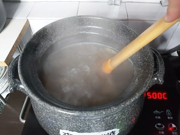 自制豬皮凍的做法-家常味砂鍋菜譜-易網(wǎng)健康養(yǎng)生網(wǎng) 自制豬皮凍的做法-家常味砂鍋菜譜