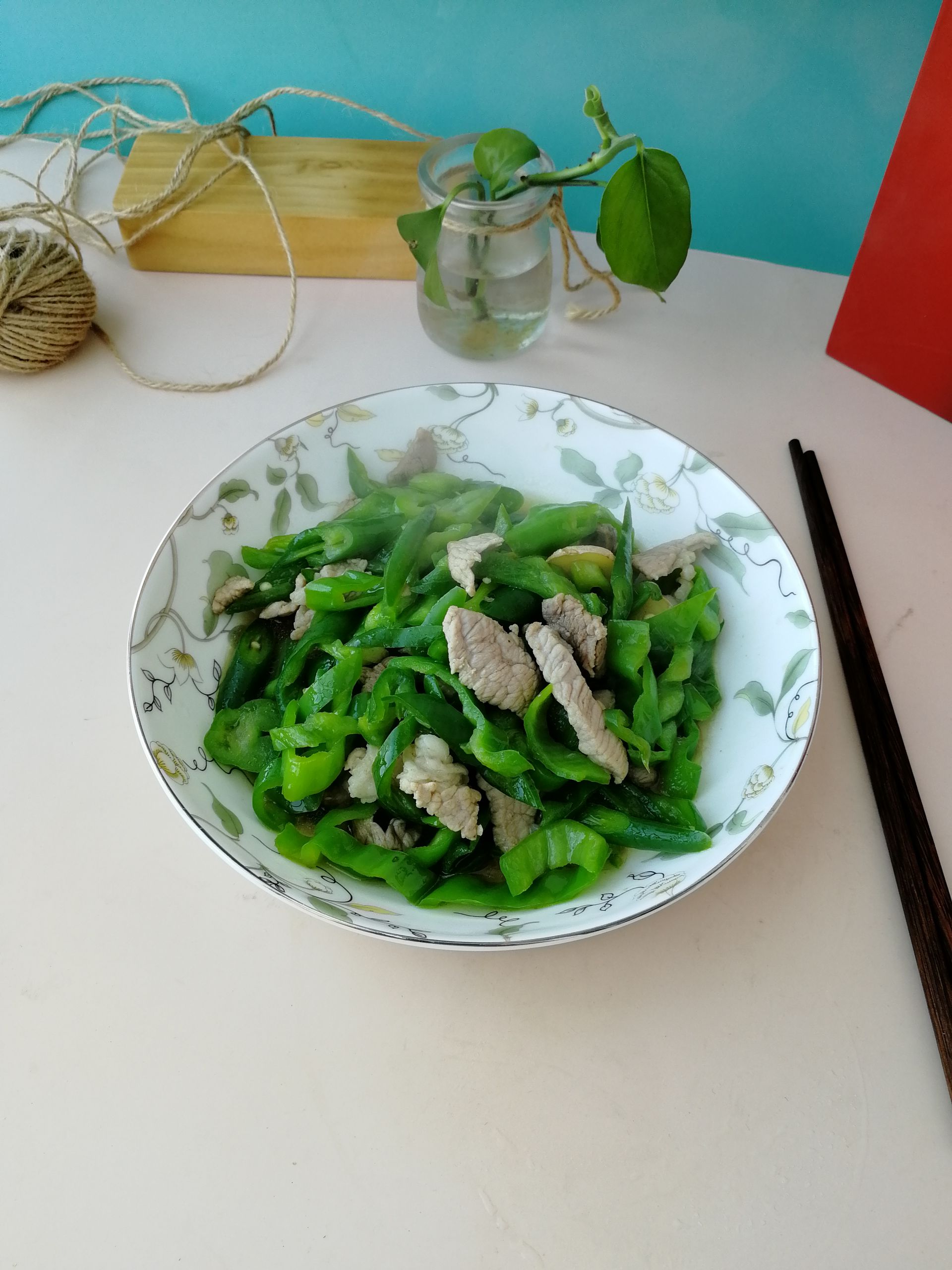 青椒炒肉絲的做法-咸鮮味炒菜譜-易網(wǎng)健康養(yǎng)生網(wǎng) 青椒炒肉絲的做法-咸鮮味炒菜譜