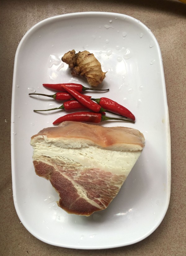 干豆角炒臘肉的做法-咸鮮味燉菜譜-易網(wǎng)健康養(yǎng)生網(wǎng) 干豆角炒臘肉的做法-咸鮮味燉菜譜