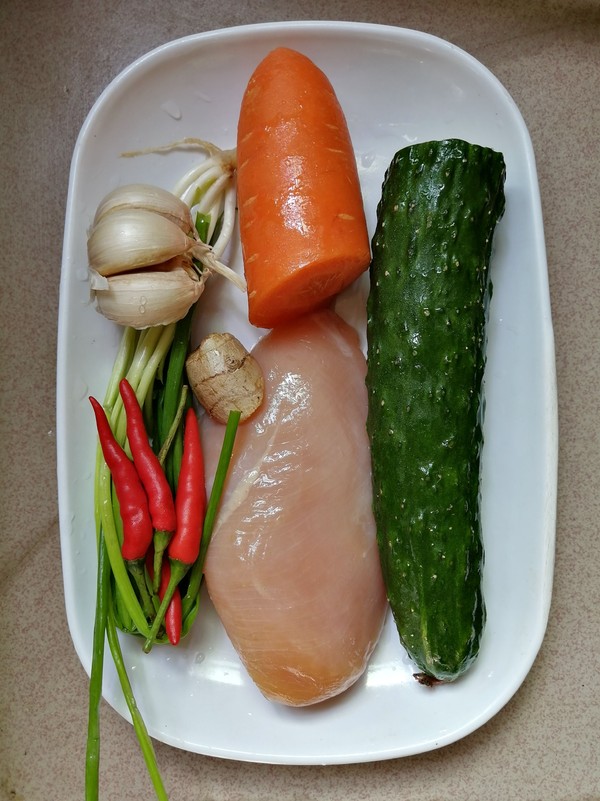 涼拌雞絲的做法-酸辣味拌菜譜