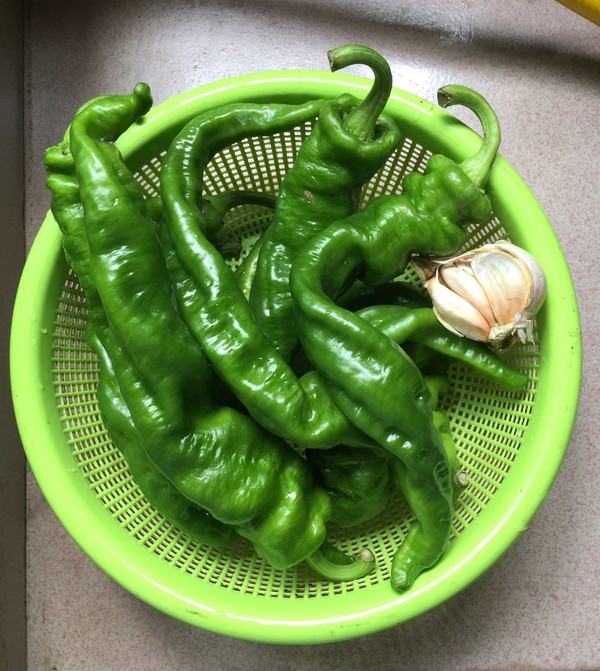 虎皮青椒的做法-酸辣味炒菜譜