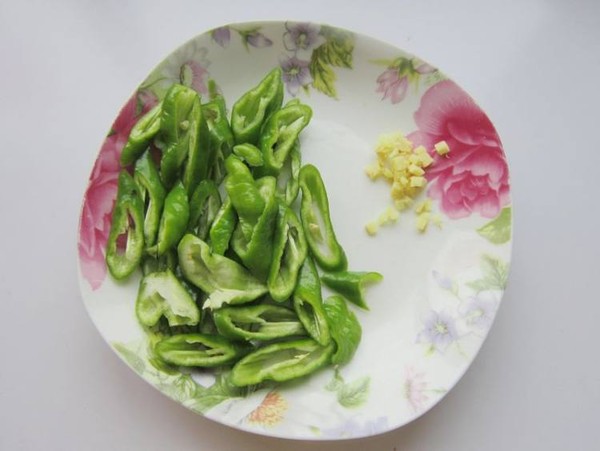 花菇炒肉的做法-家常味炒菜譜-易網(wǎng)健康養(yǎng)生網(wǎng) 花菇炒肉的做法-家常味炒菜譜