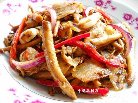 臘肉茶樹菇的做法-咸鮮味干煸菜譜-易網(wǎng)健康養(yǎng)生網(wǎng) 臘肉茶樹菇的做法-咸鮮味干煸菜譜