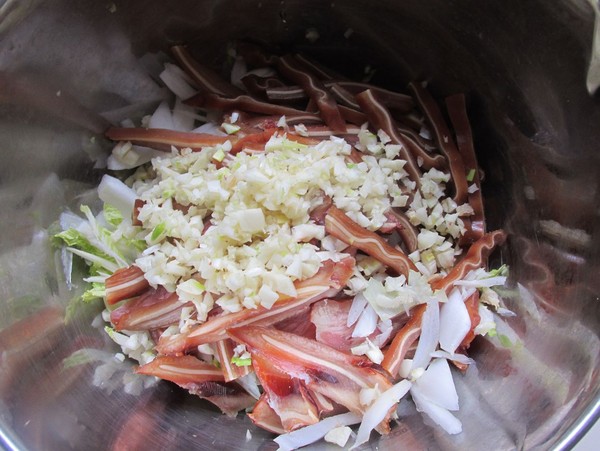 拌豬耳朵的做法-咸鮮味拌菜譜-易網(wǎng)健康養(yǎng)生網(wǎng) 拌豬耳朵的做法-咸鮮味拌菜譜