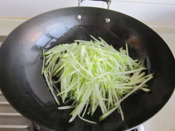 辣椒醬炒蘿卜的做法-家常味炒菜譜-易網(wǎng)健康養(yǎng)生網(wǎng) 辣椒醬炒蘿卜的做法-家常味炒菜譜