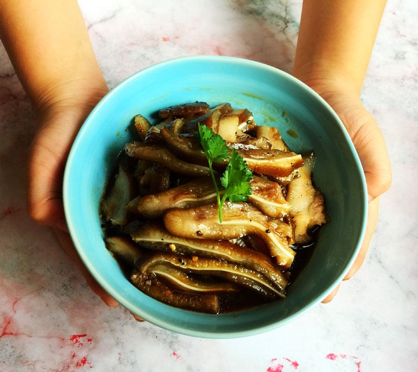 香鹵豬耳的做法-醬香味鹵菜譜