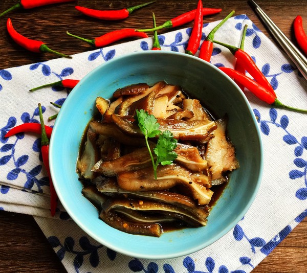 香鹵豬耳的做法-醬香味鹵菜譜