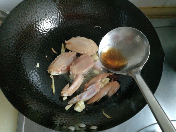 雞翅燉土豆的做法-家常味燉菜譜-易網健康養生網 雞翅燉土豆的做法-家常味燉菜譜