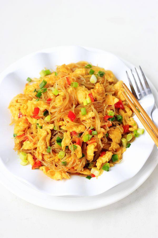 粉絲炒雞蛋的做法-家常味炒菜譜-易網健康養生網 粉絲炒雞蛋的做法-家常味炒菜譜