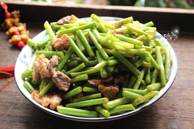 炒蒜苔的做法-咸鮮味炒菜譜