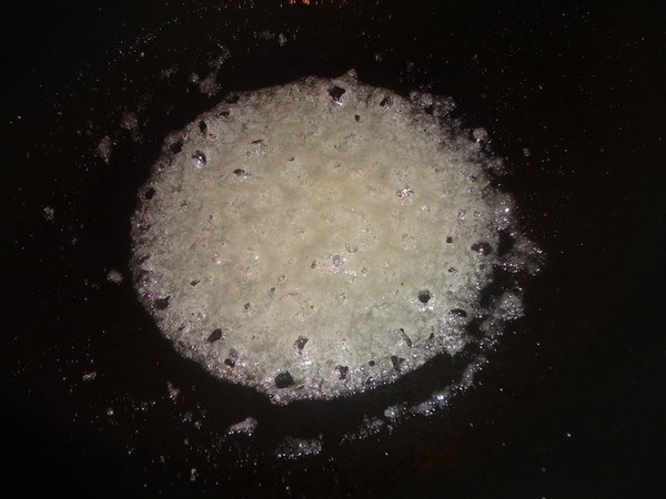 拔絲蘋果的做法-甜味煮菜譜-易網健康養生網 拔絲蘋果的做法-甜味煮菜譜