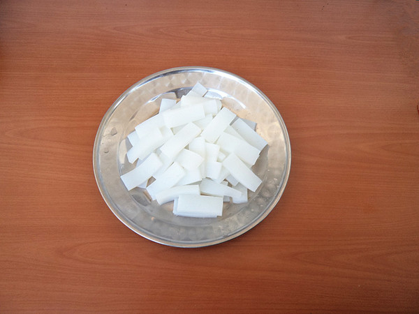 芹菜炒燜子的做法-家常味炒菜譜-易網健康養(yǎng)生網 芹菜炒燜子的做法-家常味炒菜譜