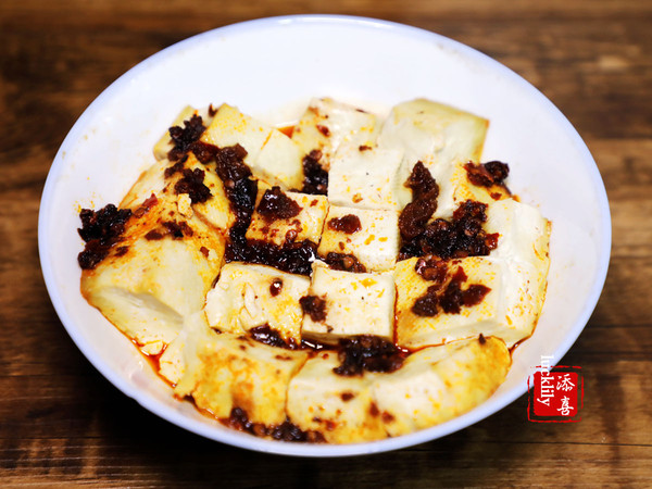 忘不了的味道——老干媽版清蒸臭豆腐的做法-其它口味蒸菜譜-易網健康養生網 忘不了的味道——老干媽版清蒸臭豆腐的做法-其它口味蒸菜譜