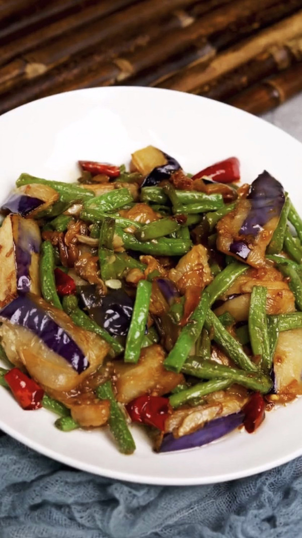 茄子豆角的做法-咸鮮味炒菜譜-易網健康養生網 茄子豆角的做法-咸鮮味炒菜譜