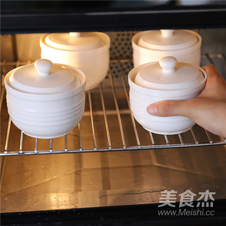 【滋補暖心】黃花菜蟲草花燉雞湯的做法-家常味燉菜譜-易網健康養生網 【滋補暖心】黃花菜蟲草花燉雞湯的做法-家常味燉菜譜