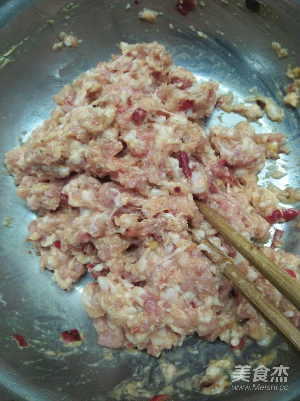 香菇釀肉的做法-咸鮮味煮菜譜-易網(wǎng)健康養(yǎng)生網(wǎng) 香菇釀肉的做法-咸鮮味煮菜譜