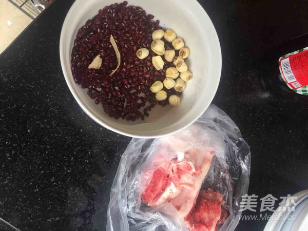 赤小豆骨頭湯的做法-家常味燉菜譜-易網(wǎng)<a href=http://m.logojc.com/ target=_blank class=infotextkey>健康養(yǎng)生</a>網(wǎng) 赤小豆骨頭湯的做法-家常味燉菜譜