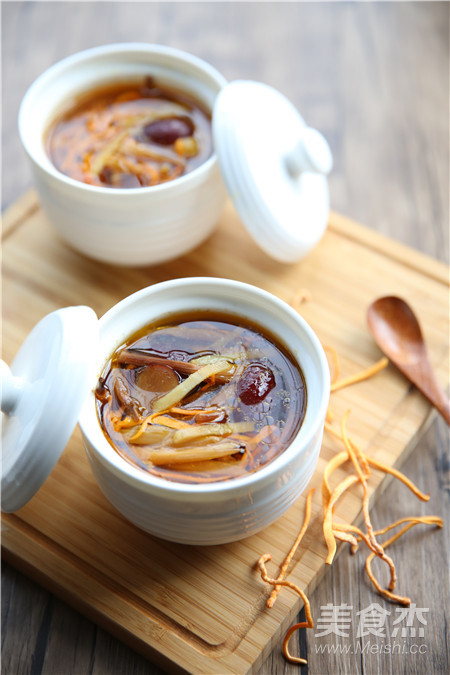 【滋補暖心】黃花菜蟲草花燉雞湯的做法-家常味燉菜譜-易網健康養生網 【滋補暖心】黃花菜蟲草花燉雞湯的做法-家常味燉菜譜