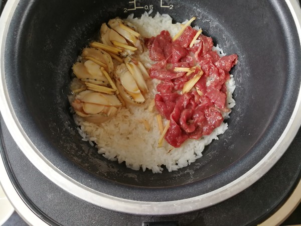 鮮鮑魚牛肉飯的做法-咸鮮味煮菜譜-易網健康養生網 鮮鮑魚牛肉飯的做法-咸鮮味煮菜譜