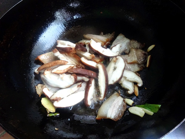 家常燉菜的做法-咸鮮味燉菜譜-易網健康養生網 家常燉菜的做法-咸鮮味燉菜譜