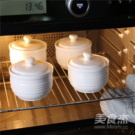 【滋補暖心】黃花菜蟲草花燉雞湯的做法-家常味燉菜譜-易網健康養生網 【滋補暖心】黃花菜蟲草花燉雞湯的做法-家常味燉菜譜