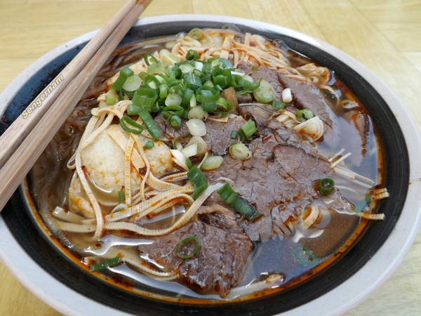 徽湘情緣淮南牛肉湯的做法-家常味煮菜譜-易網健康養生網 徽湘情緣淮南牛肉湯的做法-家常味煮菜譜