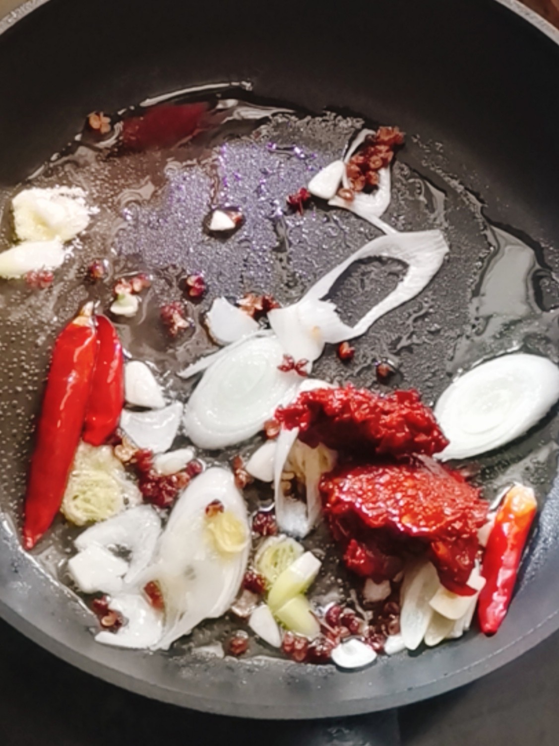 水煮雞片的做法-麻辣味煮菜譜-易網健康養(yǎng)生網 水煮雞片的做法-麻辣味煮菜譜