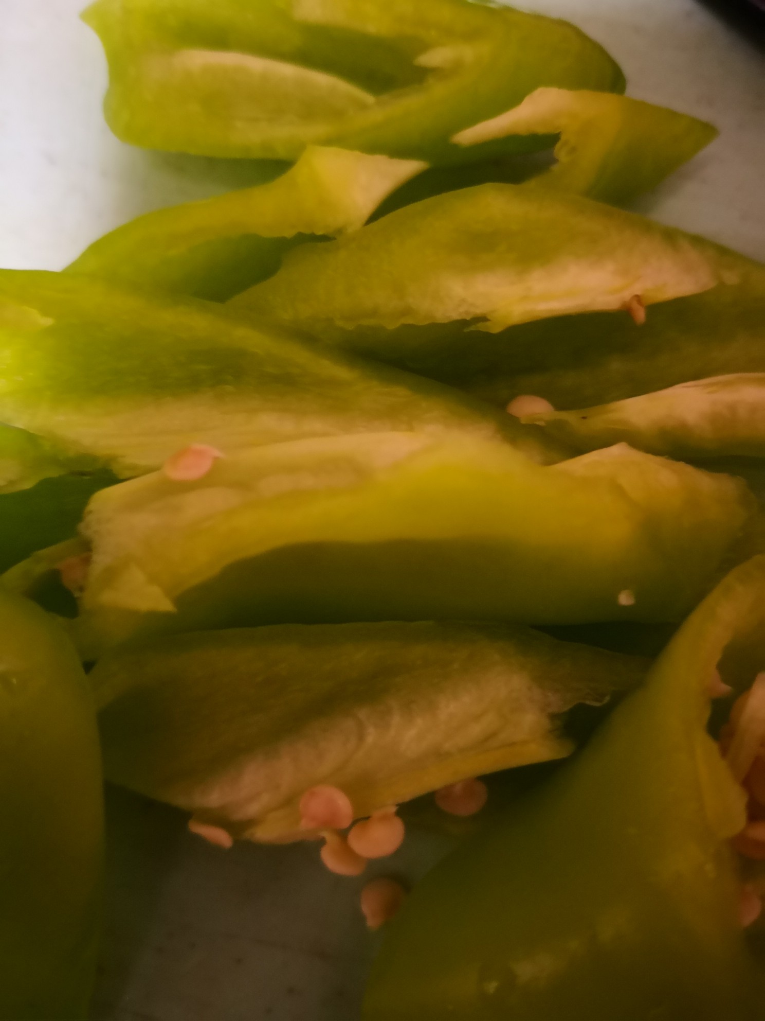 尖椒炒菜花的做法-家常味炒菜譜-易網(wǎng)健康養(yǎng)生網(wǎng) 尖椒炒菜花的做法-家常味炒菜譜