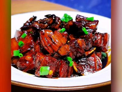 五花肉燉小鮑魚的做法-家常味燉菜譜