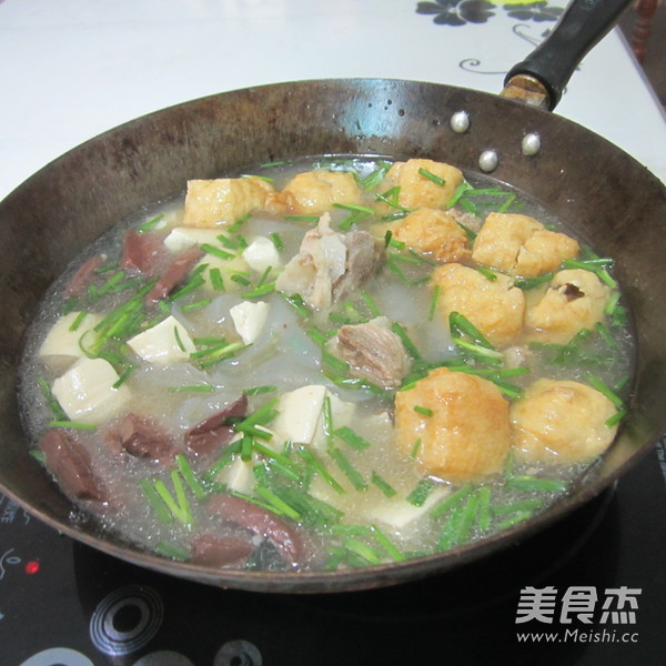 骨湯豆腐豬血香鍋的做法-家常味煮菜譜-易網健康養生網 骨湯豆腐豬血香鍋的做法-家常味煮菜譜