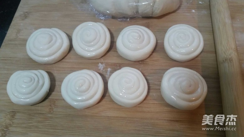 鹵肉香菜夾饃的做法-醬香味煨菜譜