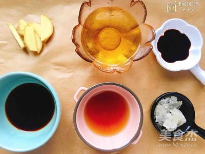 滿滿膠原蛋白的黃豆燜豬蹄的做法-醬香味燜菜譜