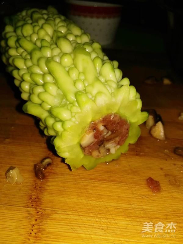 牛肉苦瓜燒的做法-咸鮮味燒菜譜-易網健康養生網 牛肉苦瓜燒的做法-咸鮮味燒菜譜