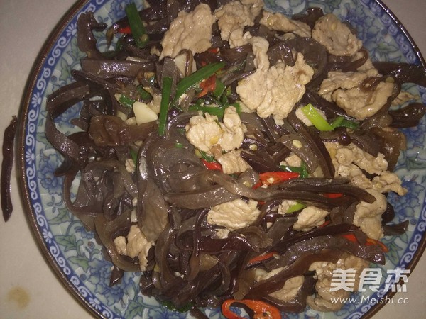 木耳炒肉的做法-香辣味炒菜譜-易網(wǎng)健康養(yǎng)生網(wǎng) 木耳炒肉的做法-香辣味炒菜譜