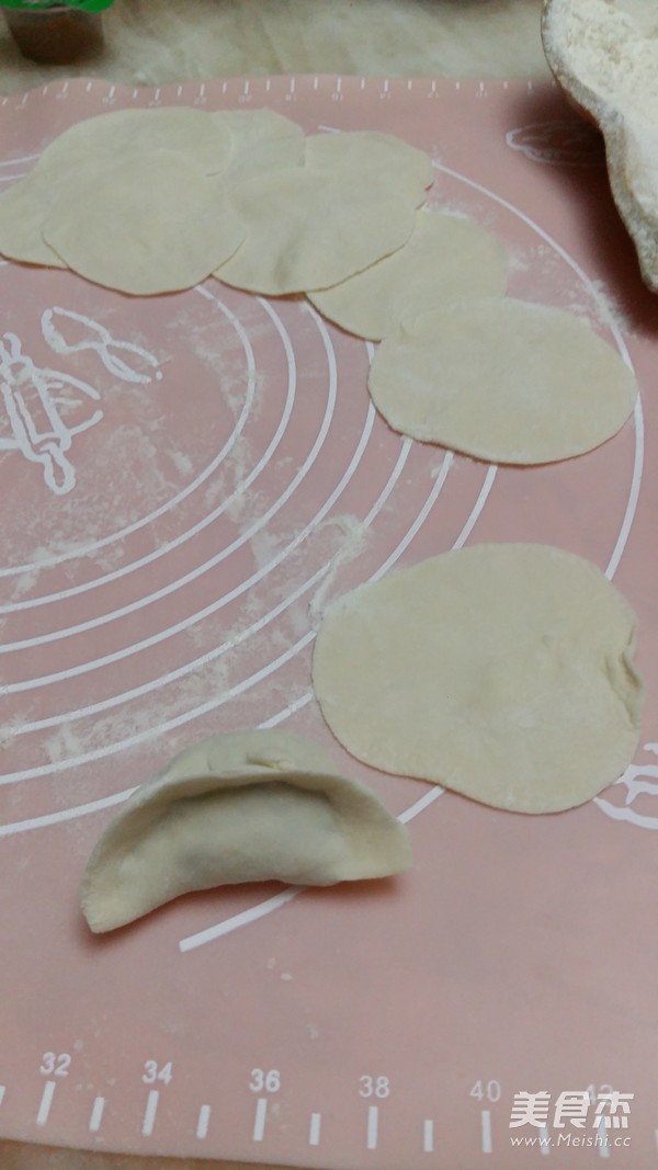 白菜香菇濃湯餃子的做法-咸鮮味煮菜譜-易網健康養生網 白菜香菇濃湯餃子的做法-咸鮮味煮菜譜