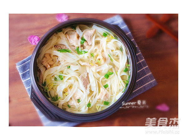 三鮮煮河粉的做法-家常味煮菜譜