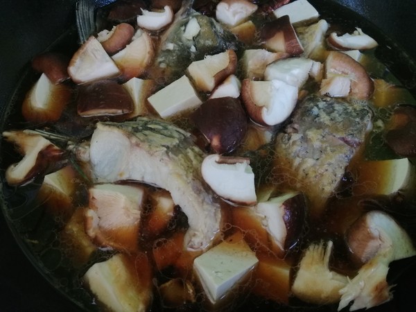 香菇豆腐燉草魚的做法-咸鮮味燉菜譜-易網(wǎng)健康養(yǎng)生網(wǎng) 香菇豆腐燉草魚的做法-咸鮮味燉菜譜