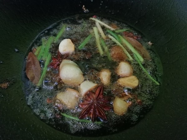 香菇豆腐燉草魚的做法-咸鮮味燉菜譜-易網(wǎng)健康養(yǎng)生網(wǎng) 香菇豆腐燉草魚的做法-咸鮮味燉菜譜