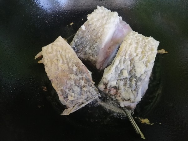 香菇豆腐燉草魚的做法-咸鮮味燉菜譜-易網(wǎng)健康養(yǎng)生網(wǎng) 香菇豆腐燉草魚的做法-咸鮮味燉菜譜