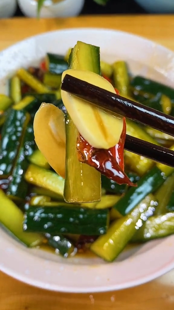 爽口黃瓜條的做法-咸鮮味腌菜譜