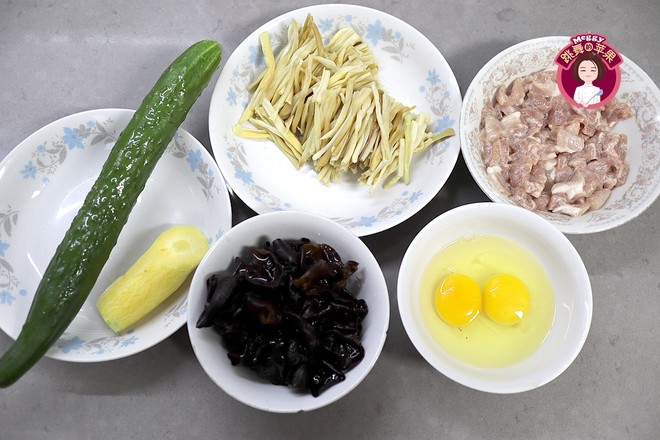 炒苜蓿肉的做法-家常味炒菜譜-易網<a href=http://m.logojc.com/ target=_blank class=infotextkey>健康養生</a>網 炒苜蓿肉的做法-家常味炒菜譜