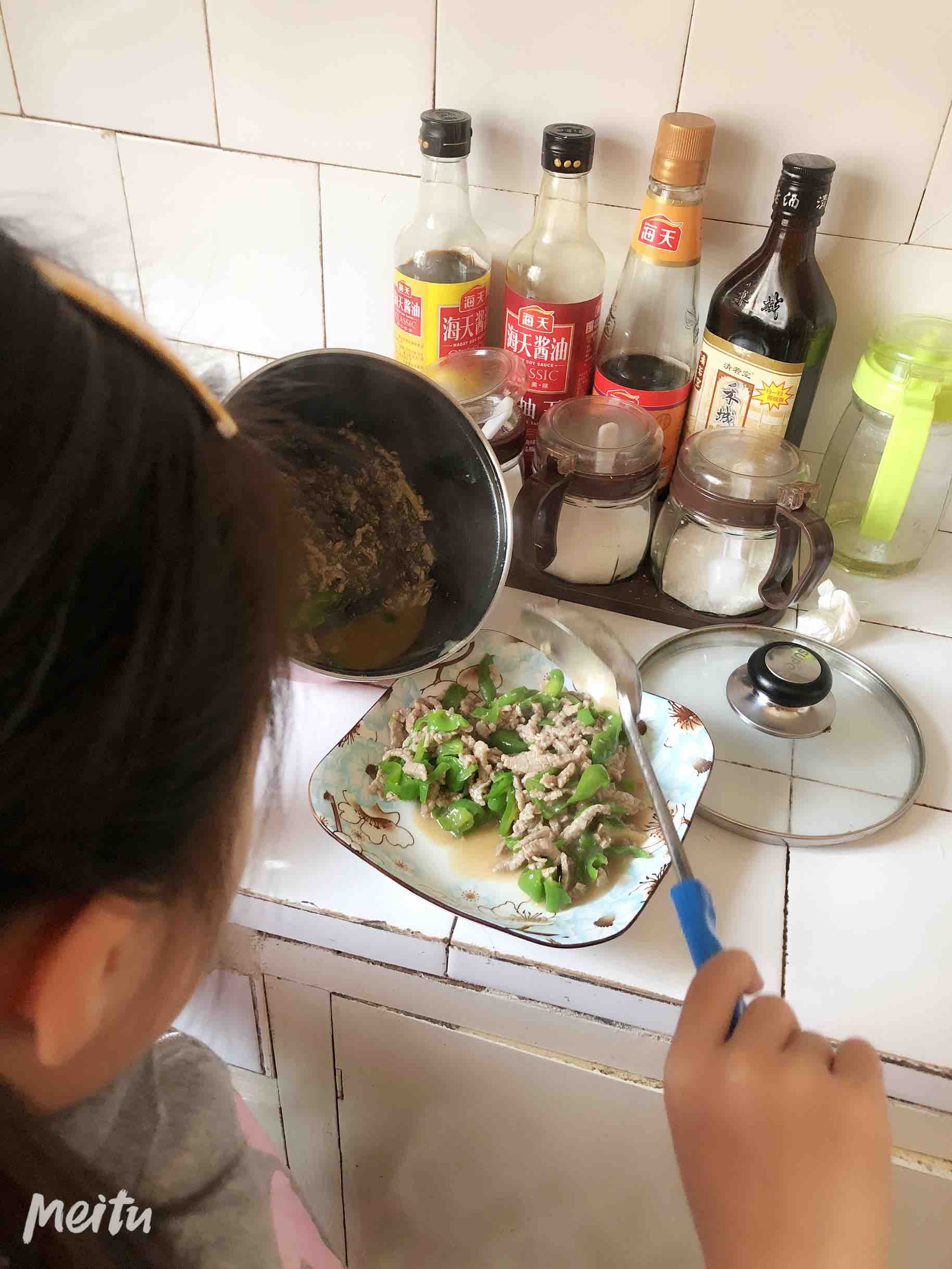 牛肉炒青椒的做法-咸鮮味炒菜譜-易網健康養生網 牛肉炒青椒的做法-咸鮮味炒菜譜