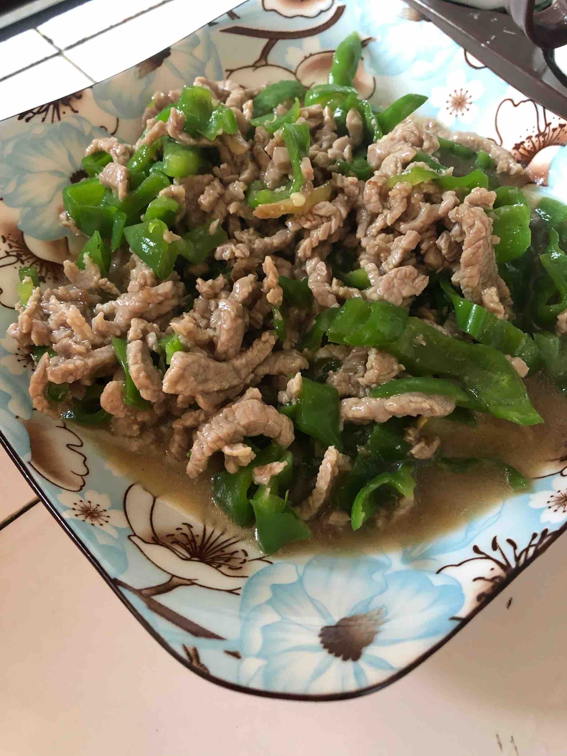 牛肉炒青椒的做法-咸鮮味炒菜譜