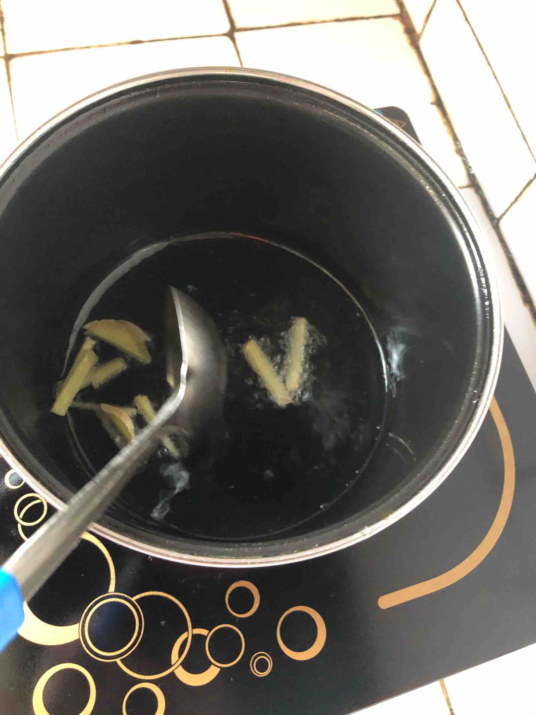 牛肉炒青椒的做法-咸鮮味炒菜譜-易網健康養生網 牛肉炒青椒的做法-咸鮮味炒菜譜