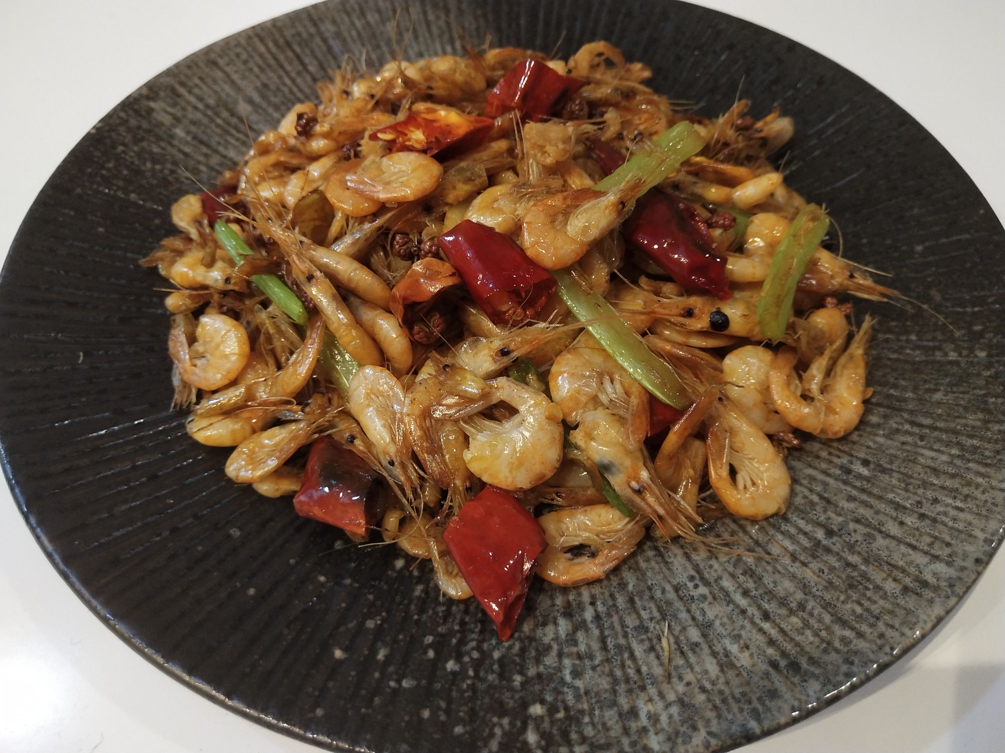 辣炒小河蝦的做法-咸鮮味炒菜譜