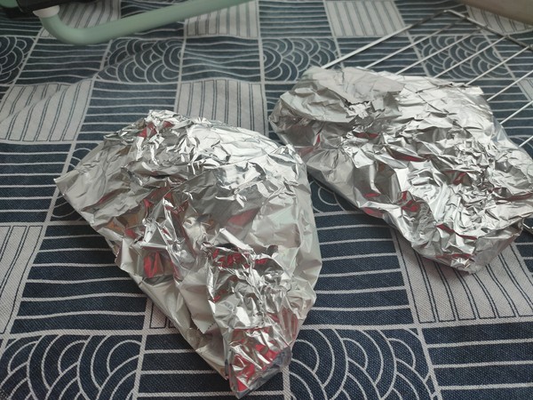 奧爾良嫩烤雞腿的做法-香辣味烘焙菜譜-易網健康養(yǎng)生網 奧爾良嫩烤雞腿的做法-香辣味烘焙菜譜