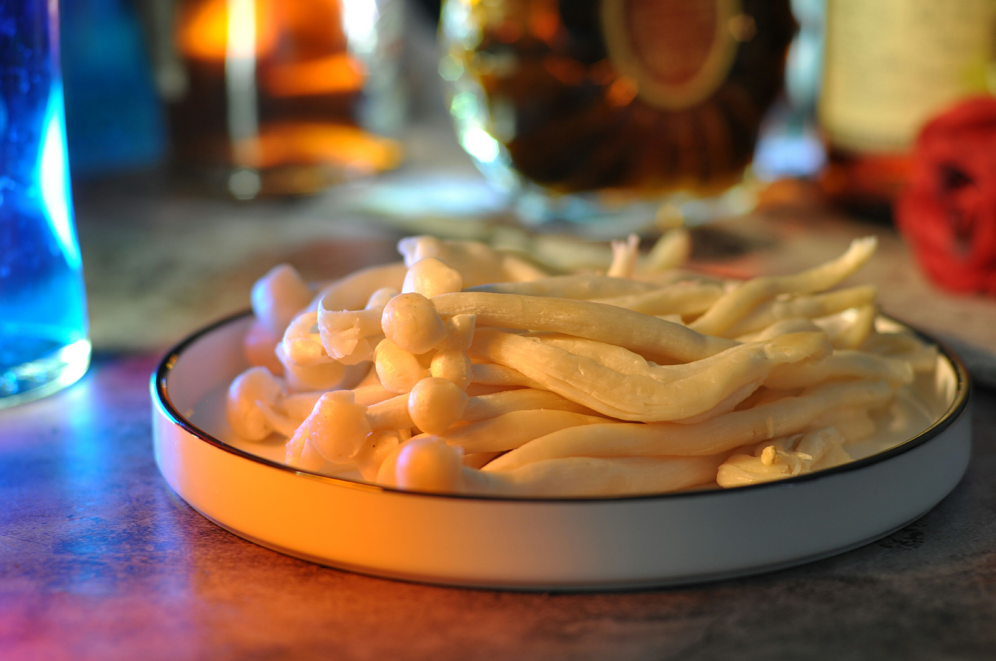 香辣白玉菇的做法-香辣味炒菜譜-易網<a href=http://m.logojc.com/ target=_blank class=infotextkey>健康養生</a>網 香辣白玉菇的做法-香辣味炒菜譜